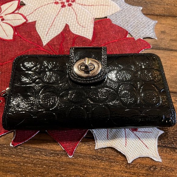 Black Patent Leather Coach Wallet - Picture 6 of 6